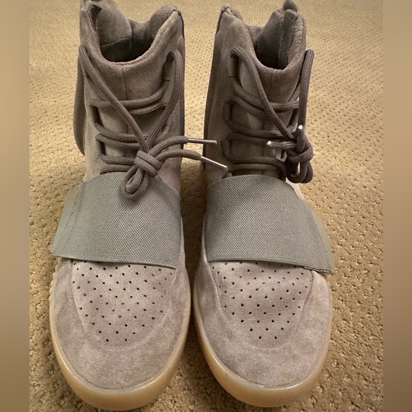 Yeezy 750s Grey - Picture 2 of 5